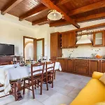 Apartment Lina Con Piscina Privata *