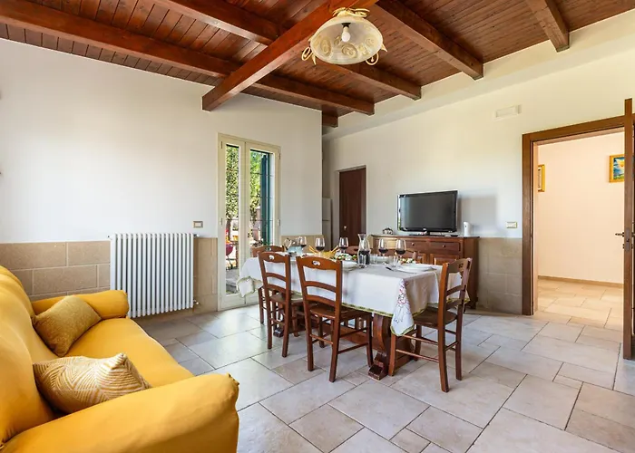 Lina Con Piscina Privata דירה