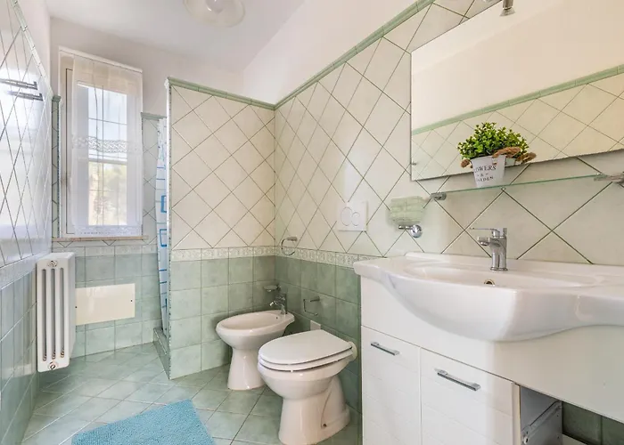 Lina Con Piscina Privata דירה טריקאסה